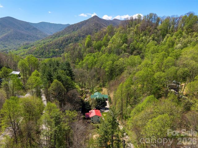 79 Ward Road, Maggie Valley, NC 28751