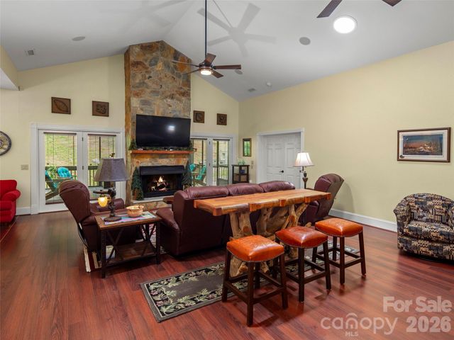 79 Ward Road, Maggie Valley, NC 28751