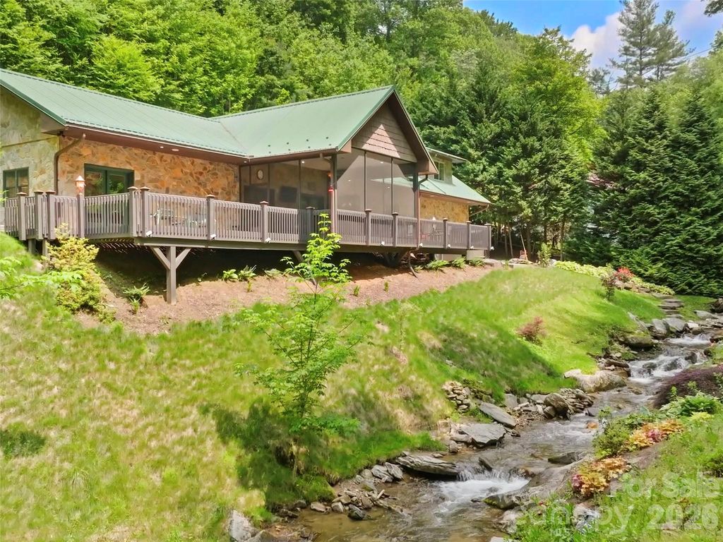 79 Ward Road, Maggie Valley, NC 28751