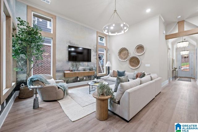 6194 LONGMOOR ROAD, Hoover, AL 35244