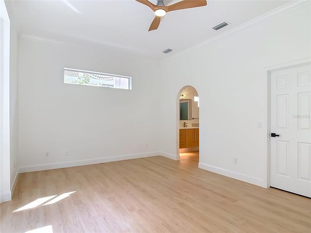 433 FENWICK CT, Debary, FL 32713