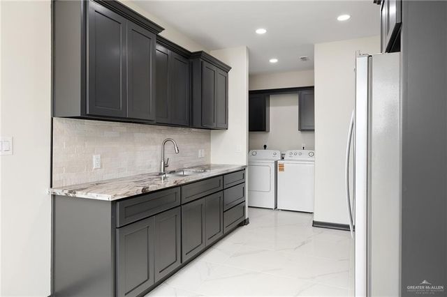 3613 Las Brisas Street, Edinburg, TX 78542