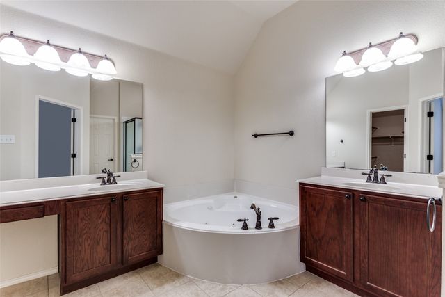 210 Boardwalk Avenue, Waxahachie, TX 75165