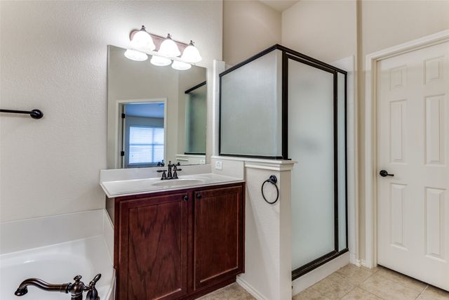 210 Boardwalk Avenue, Waxahachie, TX 75165