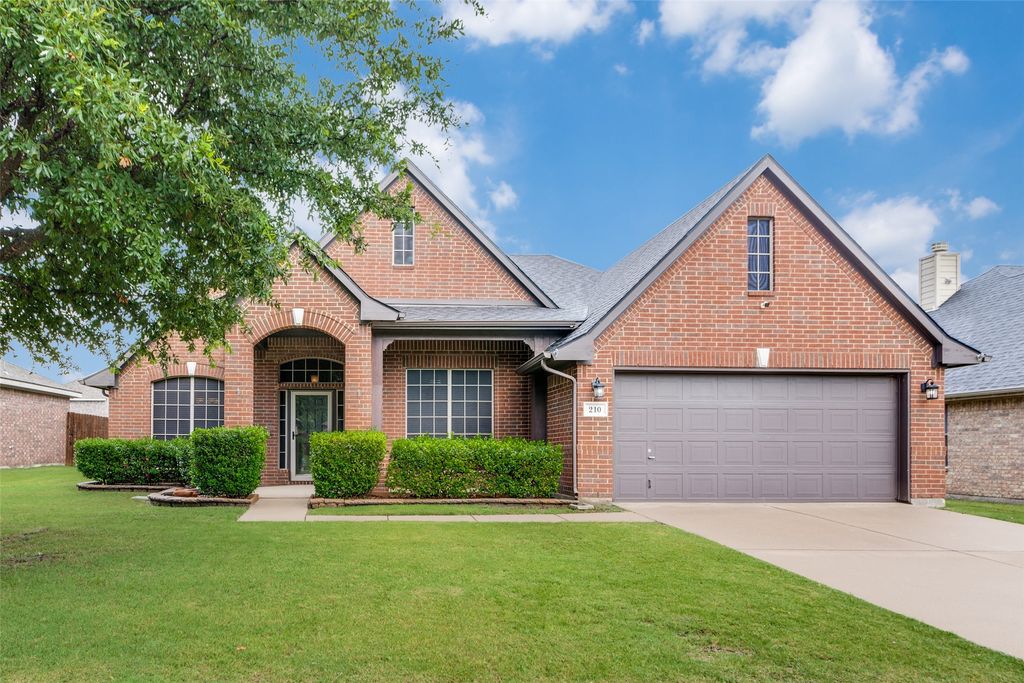210 Boardwalk Avenue, Waxahachie, TX 75165