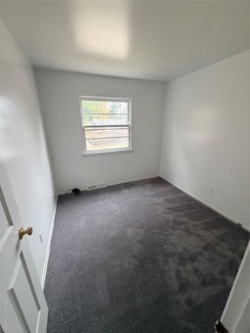 3709 Evergreen Parkway, Flint, MI 48503