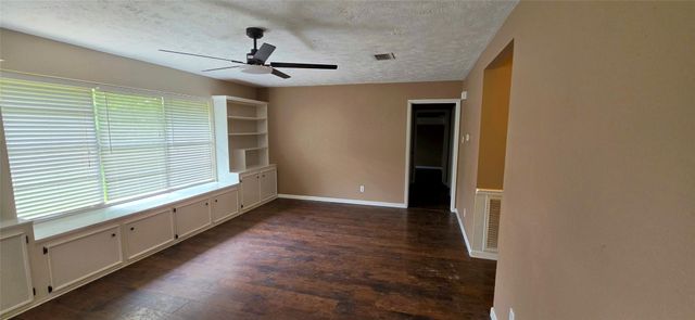 2204 Mimosa Court, League City, TX 77573