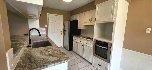 2204 Mimosa Court, League City, TX 77573