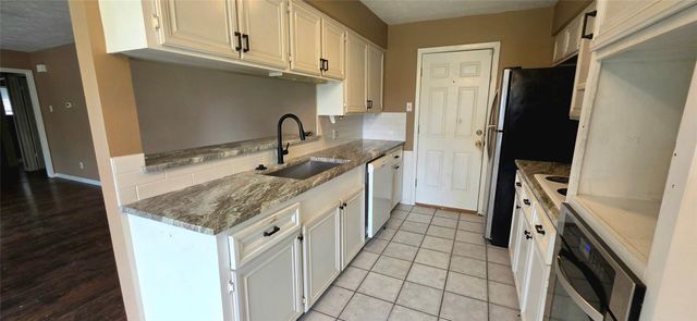 2204 Mimosa Court, League City, TX 77573