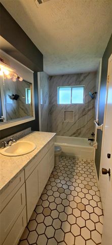 2204 Mimosa Court, League City, TX 77573