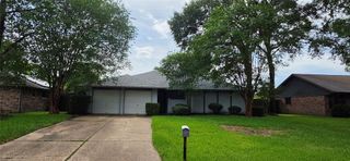 2204 Mimosa Court, League City, TX 77573