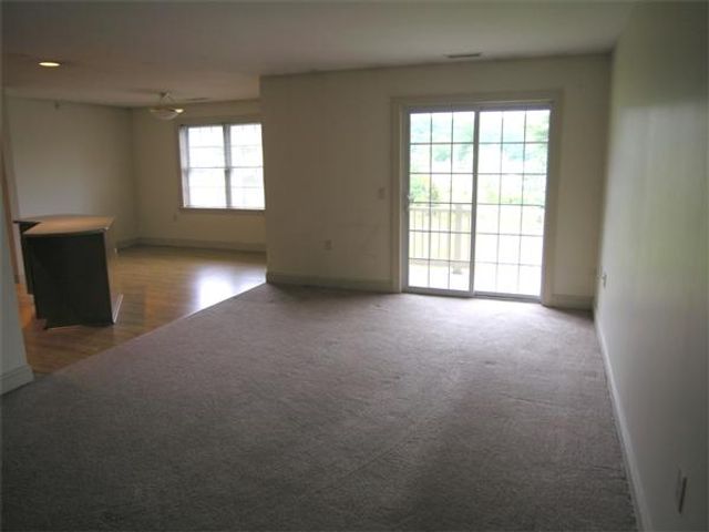 2 Abbott Lane 6, Concord, MA 01742