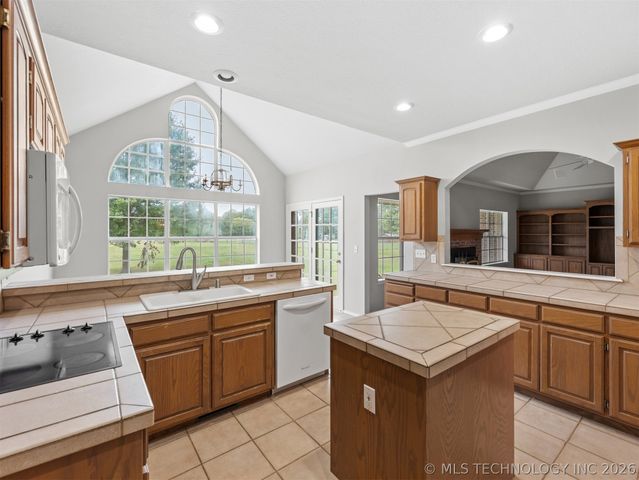 1430 S 177th East Avenue, Tulsa, OK 74108