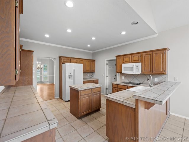 1430 S 177th East Avenue, Tulsa, OK 74108