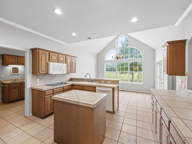 1430 S 177th East Avenue, Tulsa, OK 74108
