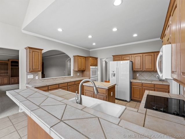 1430 S 177th East Avenue, Tulsa, OK 74108