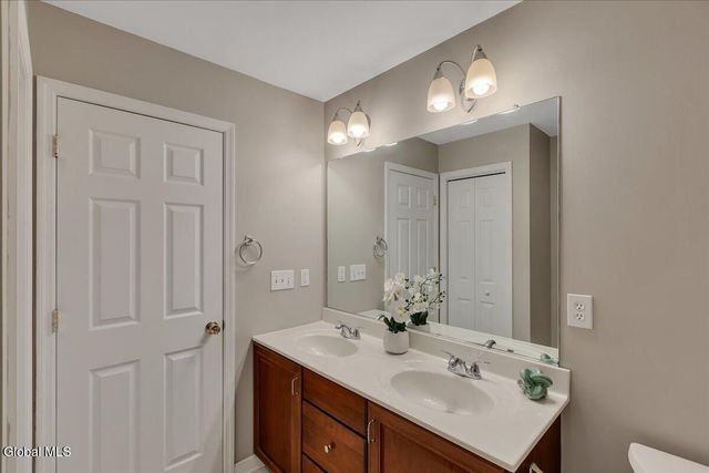 101 Cherry Blossom Court, Rotterdam, NY 12306