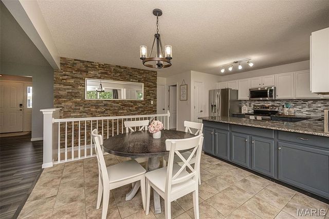2358 Hidden Deer Drive, O'fallon, MO 63368