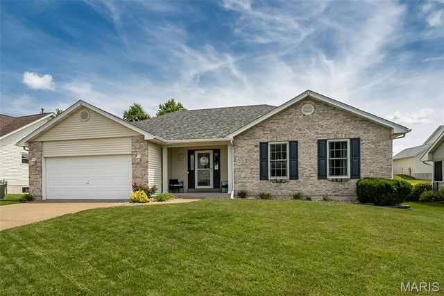 2358 Hidden Deer Drive, O'fallon, MO 63368