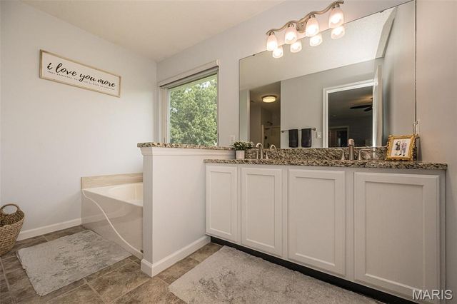 2358 Hidden Deer Drive, O'fallon, MO 63368