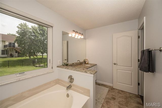 2358 Hidden Deer Drive, O'fallon, MO 63368