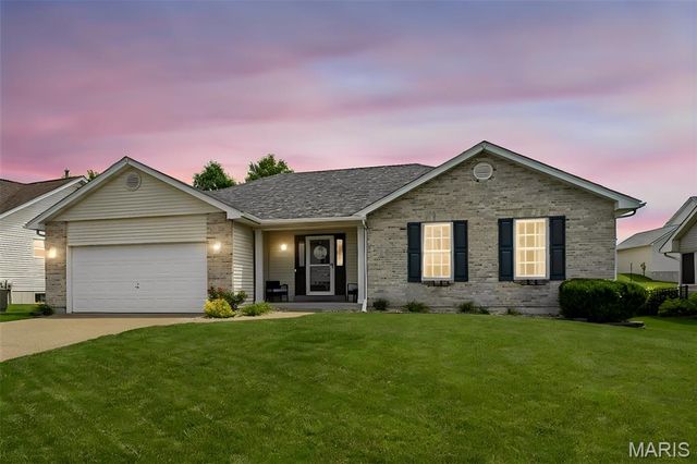 2358 Hidden Deer Drive, O'fallon, MO 63368