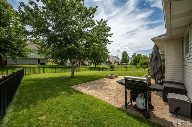 2358 Hidden Deer Drive, O'fallon, MO 63368