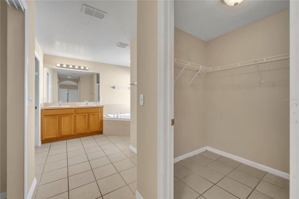 Image 16 of property listing at 229 MAGICAL WAY, Kissimmee, FL 34744