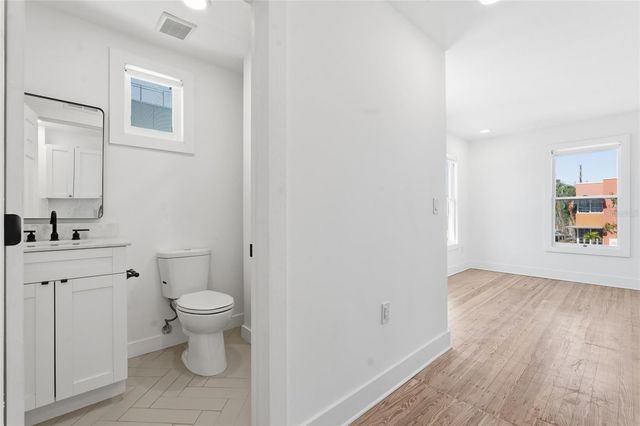 326 6TH AVENUE N 204, St Petersburg, FL 33701