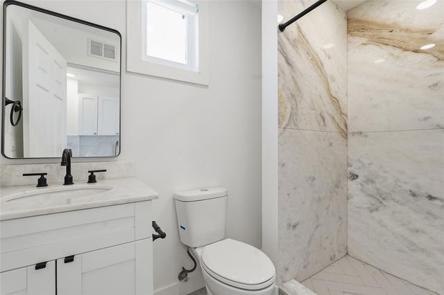 326 6TH AVENUE N 204, St Petersburg, FL 33701