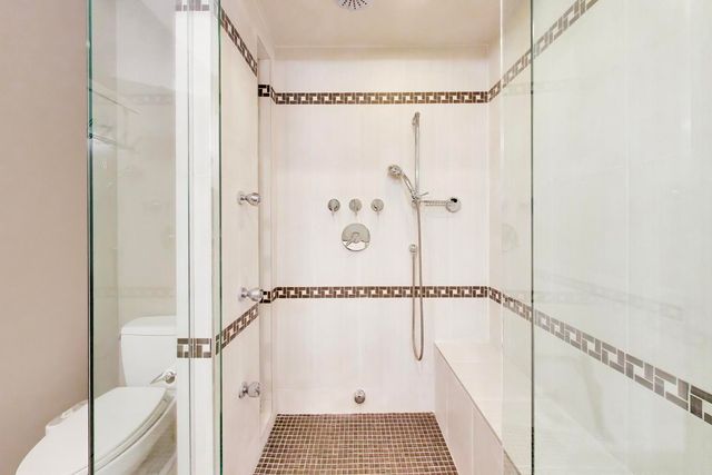 1725 W Le Moyne Street 1, Chicago, IL 60622