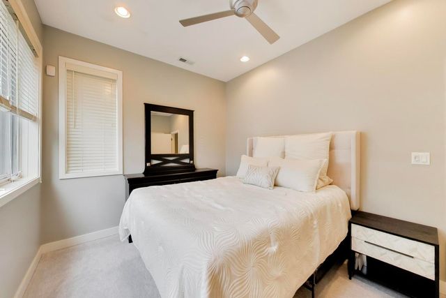 1725 W Le Moyne Street 1, Chicago, IL 60622