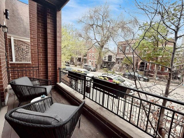1725 W Le Moyne Street 1, Chicago, IL 60622