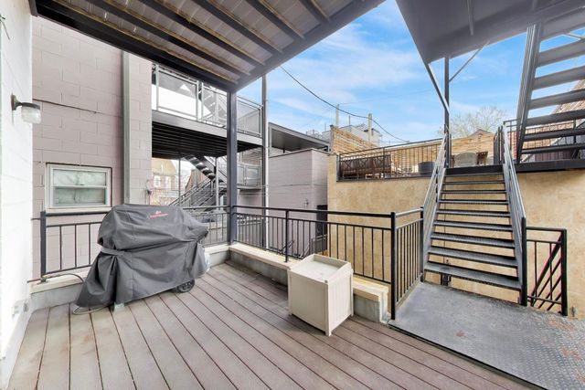 1725 W Le Moyne Street 1, Chicago, IL 60622