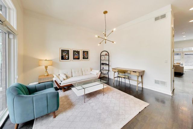 1725 W Le Moyne Street 1, Chicago, IL 60622