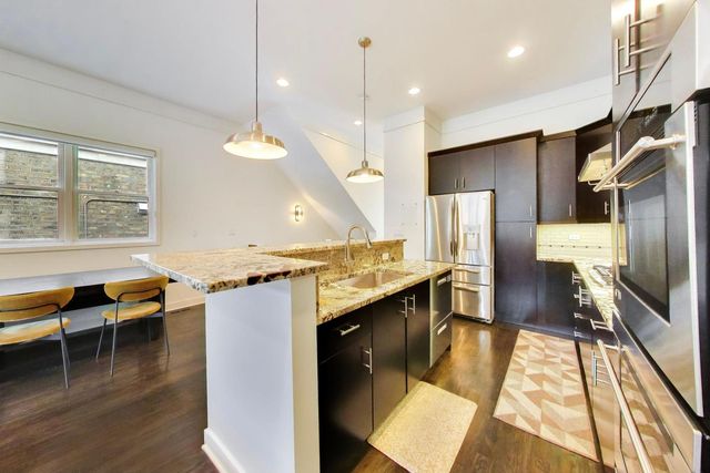 1725 W Le Moyne Street 1, Chicago, IL 60622