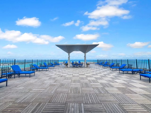 3550 N Lake Shore Drive 727, Chicago, IL 60657