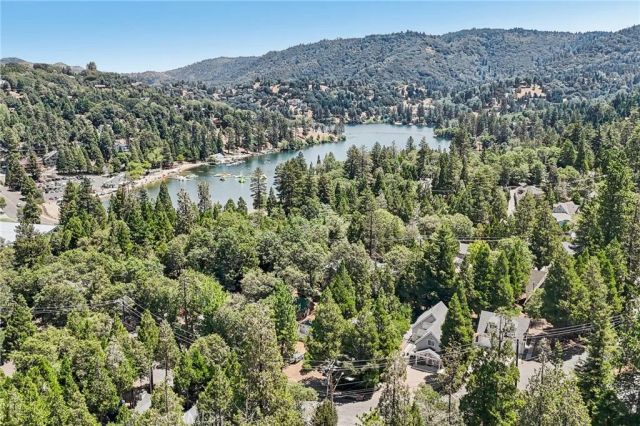 723 Forest Shade, Crestline, CA 92325