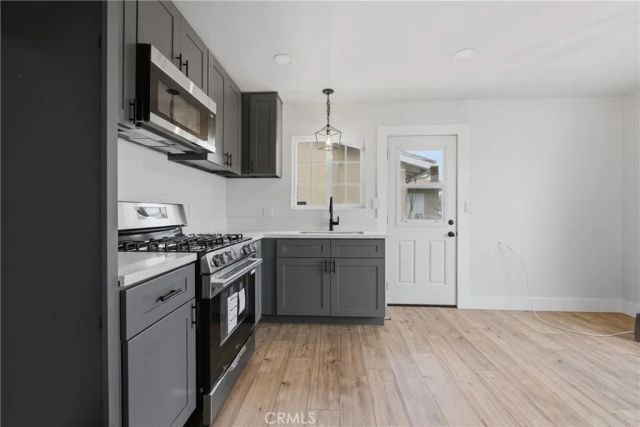 623 S Mistletoe Avenue, San Jacinto, CA 92583