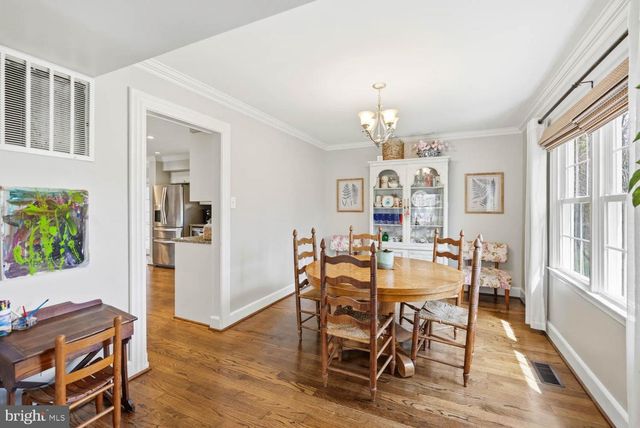 9822 WOLCOTT DR, Burke, VA 22015