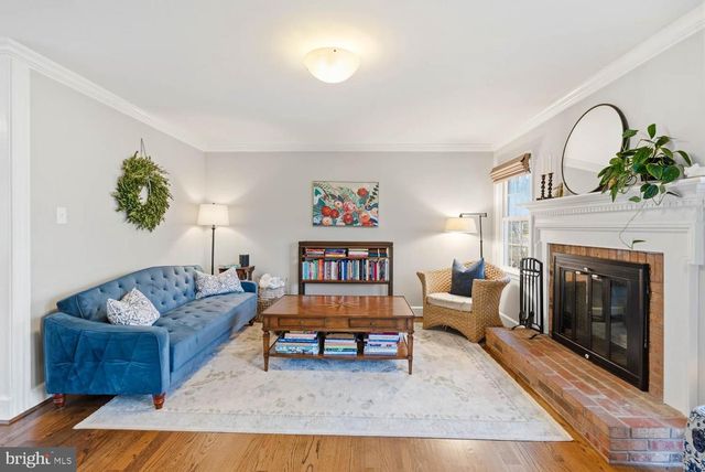 9822 WOLCOTT DR, Burke, VA 22015