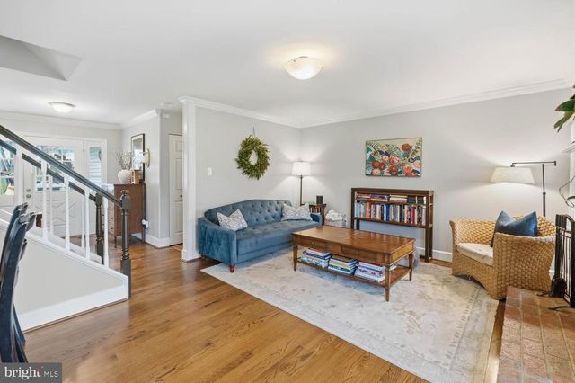 9822 WOLCOTT DR, Burke, VA 22015