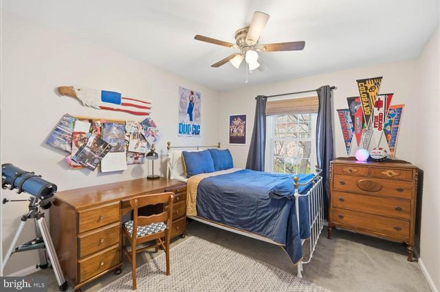 9822 WOLCOTT DR, Burke, VA 22015