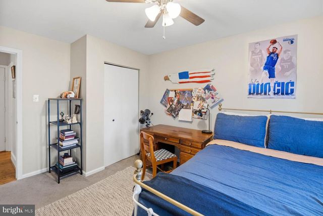 9822 WOLCOTT DR, Burke, VA 22015