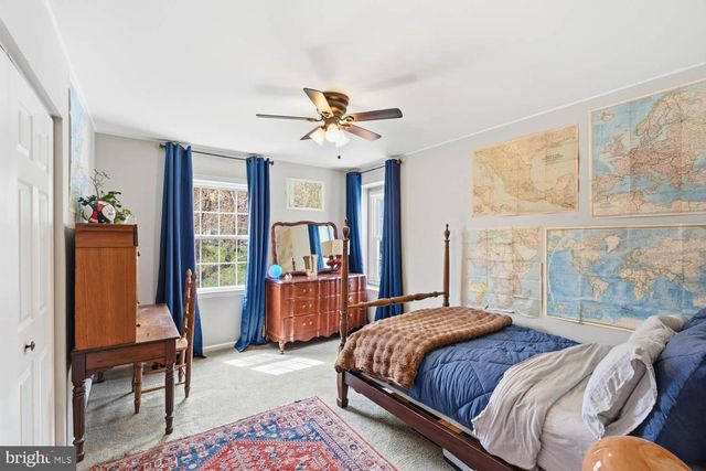 9822 WOLCOTT DR, Burke, VA 22015