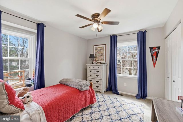 9822 WOLCOTT DR, Burke, VA 22015