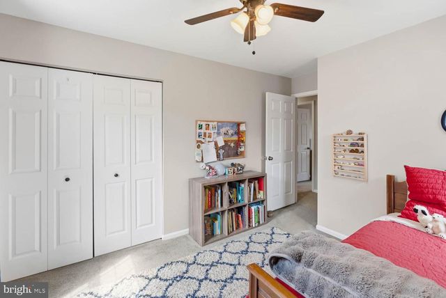 9822 WOLCOTT DR, Burke, VA 22015