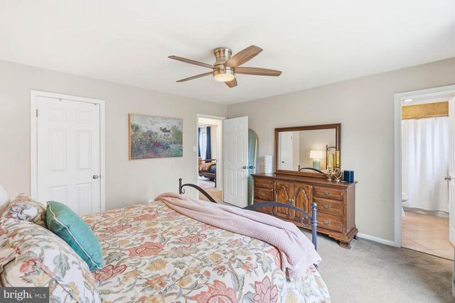 9822 WOLCOTT DR, Burke, VA 22015