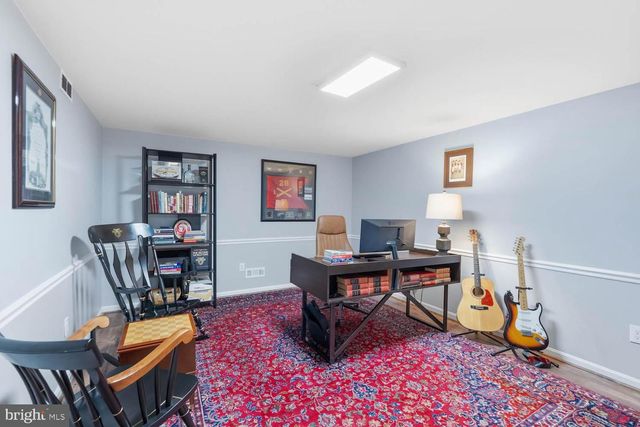 9822 WOLCOTT DR, Burke, VA 22015