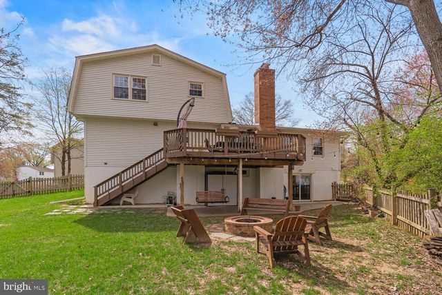 9822 WOLCOTT DR, Burke, VA 22015